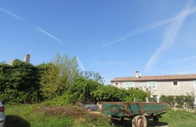 Vecchia casa di pietra istriana in Baredine, Buie