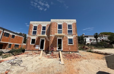 Dvojna kuća u Valici, Umag