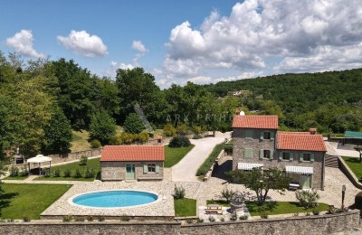 Rustikalna ladanjska vila