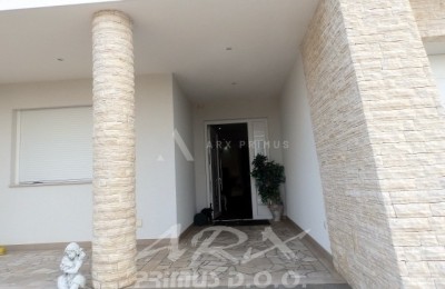 Moderna vila s bazenom, Umag, Istra