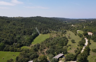Terreno edificabile in una posizione tranquilla, Dubci